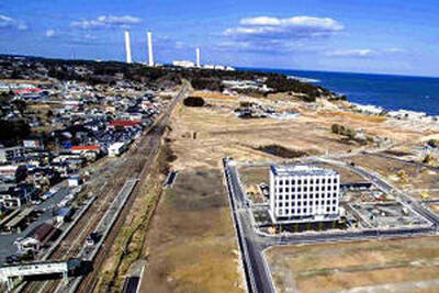 津波被害からの復興が少しずつ進むＪＲ広野駅東側＝２０１６年３月