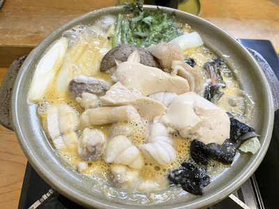 あん肝と会津産のみその組み合わせでコクのある味わいが特徴の「あんこう鍋」（３５００円）。予約するのがお薦め
