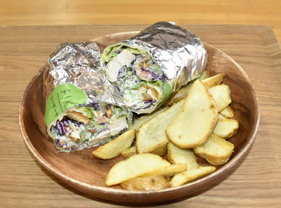 人気の「シーザーブリトー」（１２１０円）