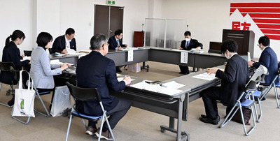 入賞者を決めた審査会