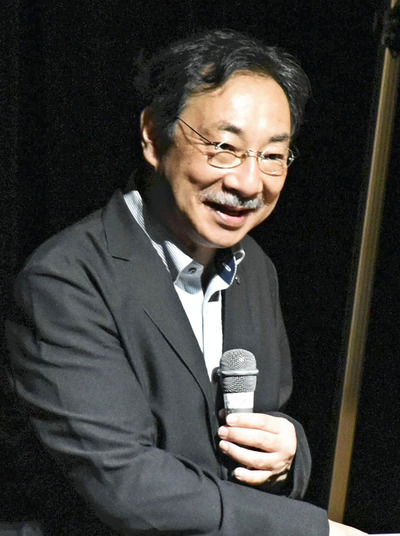「鶴ケ城の歴史と魅力」をテーマに講演する千田さん