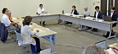 今後の課題などを議論した廃棄物減量等推進審議会