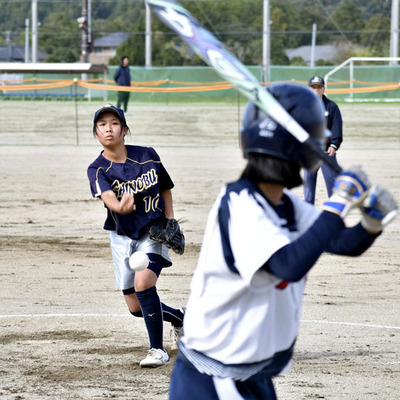 優勝を目指して熱戦を繰り広げる選手