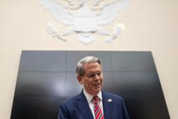 　米連邦議会で話すベセント財務長官＝７日、ワシントン（ロイター＝共同）