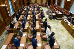 下村元文科相の参考人招致を議決した衆院予算委=23日午前