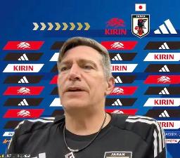 　オンライン取材に応じるサッカー女子日本代表のニールセン監督