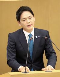 　横浜市長選への立候補を表明した山中竹春市長＝５日午後、横浜市