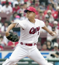 　完封で４勝目を挙げた広島・森＝マツダ