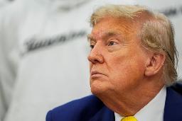 　トランプ米大統領＝１８日、ホワイトハウス（ロイター＝共同）