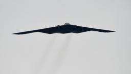 　米軍のＢ２ステルス戦略爆撃機＝２０１５年、アラバマ州タラデガ（ＡＰ＝共同）