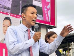 　参院選公約を発表する、れいわ新選組の山本代表＝２３日午後、東京都中野区