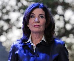 　ニューヨーク州のホークル知事（ロイター＝共同）