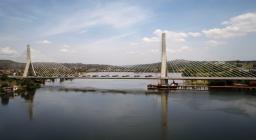 　ＪＩＣＡ発行の債券による調達資金を充てたウガンダの「ナイル架橋」（ＪＩＣＡ提供）