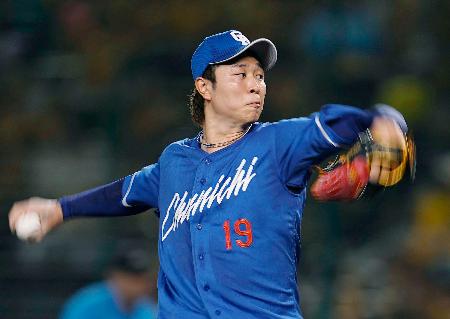 　今季初完封で３勝目を挙げた中日・高橋宏＝甲子園