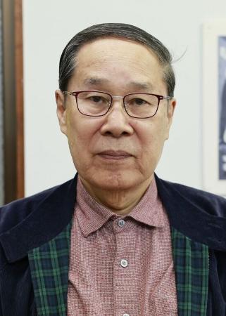 朝長万左男さん