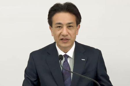 　オンラインで記者会見するパナソニックＨＤの和仁古明取締役
