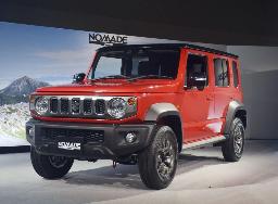 新型車「ジムニー ノマド」=1月30日、東京都内