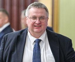 ロシアのオベルチュク副首相(タス=共同)