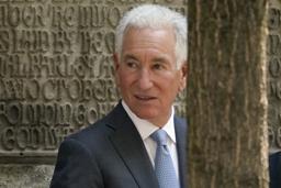 駐フランス米大使を務めているチャールズ・クシュナー氏=2022年、ニューヨーク(AP=共同)