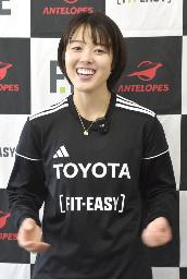 　山本麻衣＝３月