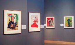 　福岡アジア美術館の特別展「ベトナム、記憶の風景」＝１２日、福岡市