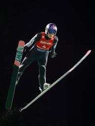 　ノルディックスキーのジャンプ男子で３位だった小林陵侑の１回目＝プレダッツォ（共同）