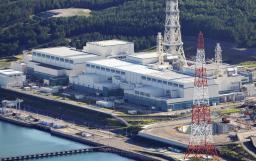 　新潟県の東京電力柏崎刈羽原発。左から、５号機、６号機、７号機＝２０２４年９月