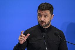 　７月、記者会見するウクライナのゼレンスキー大統領＝イタリア・ローマ（ゲッティ＝共同）