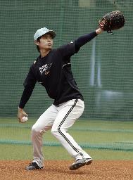 　オリックスの山岡泰輔投手＝３月