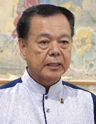 　沖縄県南城市の古謝景春市長