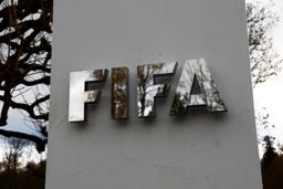 　ＦＩＦＡ本部に掲示されたロゴ＝チューリヒ（ロイター＝共同）