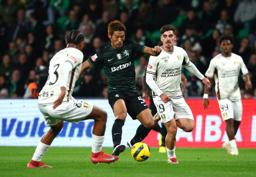 　エストレラ戦でフル出場したスポルティングの守田英正＝３０日（ロイター＝共同）