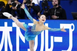 　ジュニア女子フリー　演技する島田麻央＝ＩＧアリーナ