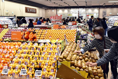 再オープンでにぎわう店内