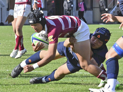 【聖光学院―学法福島】後半１１分、チーム２トライ目を決めるＳＨ遠藤＝ハワイアンズスタジアムいわき