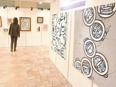 独創的な作品が並ぶ会場