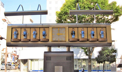 解体が決まったからくり時計。鐘や太鼓の音色が定期的に奏でられるいわき駅前のシンボル的存在だった（いわき市提供）