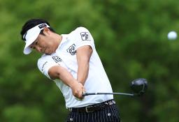 　第１日、９アンダーで首位の小鯛竜也＝泉ケ丘ＣＣ